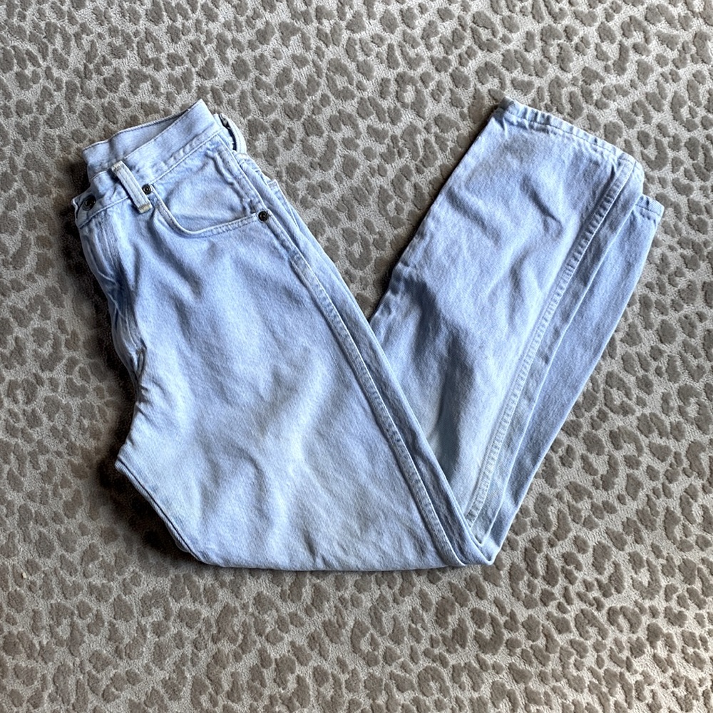 Vintage Wrangler’s Light Wash High-Rise Jeans, size 6 slim